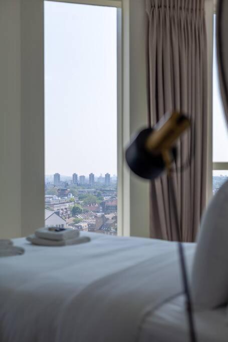 Full Of Light & Spacious 2br Residence, 9 Elms Appartamento Londra